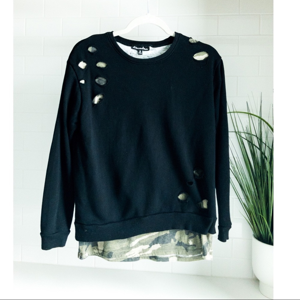 Black  sweatshirt with army print lining - size small